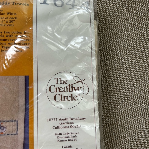 Goose and bear The Creative Circle Embroidery Kit hand towels NOS - Picture 4 of 7